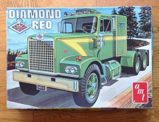 Vtg Amt Diamond Reo Tractor T537 1/25 Scale Kit (complete)