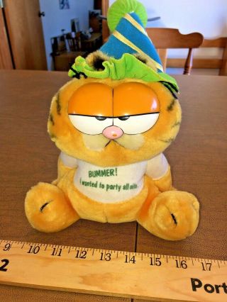 Dakin 1981 Vintage Garfield Cat " Bummer Party " Tshirt Plush Stuffed Animal Toy