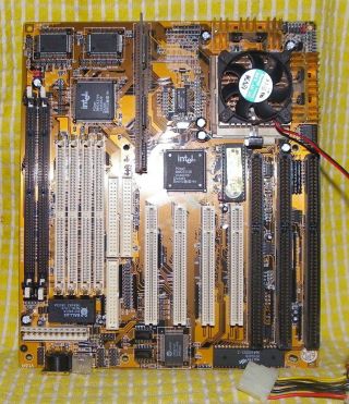 Vintage Pentium System Board Computer Pc Motherboard W/ Ibm 686 150 Mhz