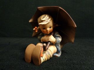 Vintage Goebel Hummel Figurine Umbrella Girl 152/0 B
