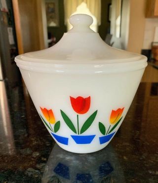 Vintage Fire - King One Quart Tulip Mixing Bowl With Lid