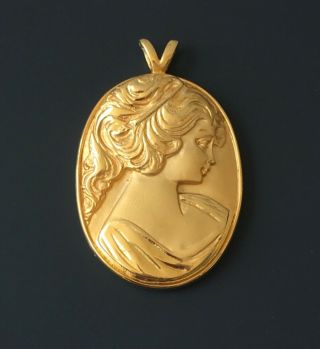 Vintage Lady Cameo Brooch In Gold Tone Metal