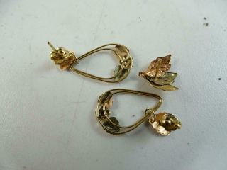 Vintage 10K Solid Yellow Gold Black Hills Leaf Rose Pierced Earrings Set 1.  2g 2