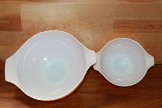 Set of 2 Vintage Pyrex Daisy Orange Cinderella Bowls 1.  5 QT & 4 QT 3