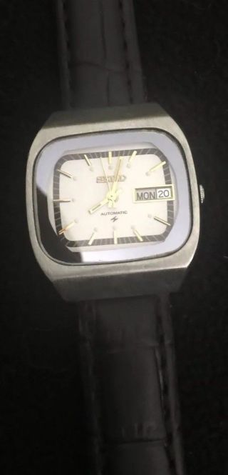 vintage seiko automatic mens watch Day/date White Face,  Grey Bezel Wear 8