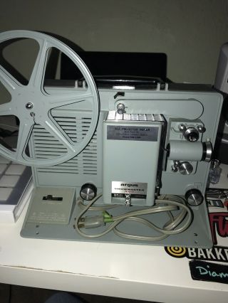 Vintage Argus Showmaster 500 8mm Portable Movie Projector