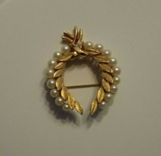Vintage Trifari Signed Faux Pearl Wreath Pin