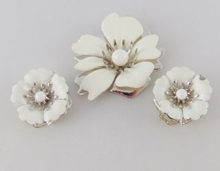 Vintage Sarah Coventry White Flower Brooch Clip Earrings Set Silver Tone Guc - Euc