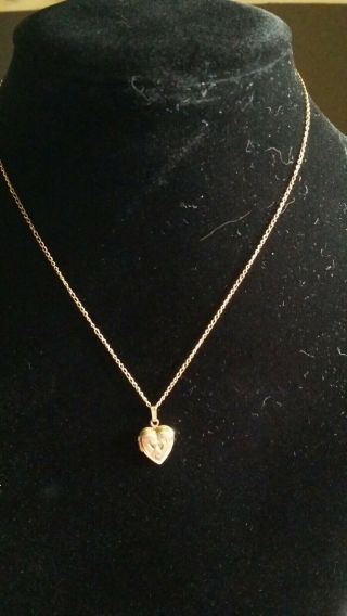 Vintage Heart Shaped Locket / Pendant Necklace 13 "
