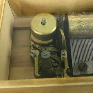 Vintage Small 2 Tone Swiss Music Box 4