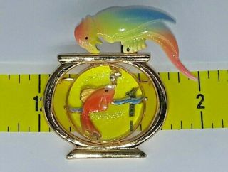 VINTAGE GOLD CROWN JELLY BELLY BIRD WITH FISH BOWL PIN 1980 ' S 5