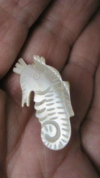 Vintage Tiny Hand Carved Mother Of Pearl Shell Seahorse Brooch/pin