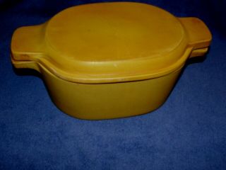 Vintage Bennington Potters Vermont Mustard Yellow 1855 Covered Casserole Baker