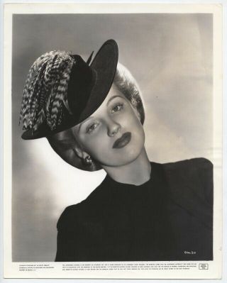 Dolores Moran 1942 Vintage Hollywood Glamour Portrait Velour Chapeau