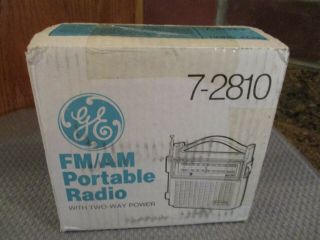 1981 Am/fm Radio General Electric Portable Model 7 - 2810 2 Way Power