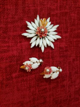 Set Vintage Brooch & Clip On Earrings White Orange Marquise Flower Enamel Metal 3