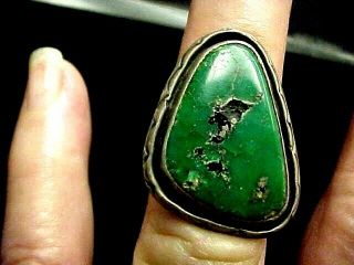 VINTAGE 40,  YR OLD NAVAJO RING GREEN TURQUOISE HAND STAMPING AROUND BEZEL SZ 6.  5 2