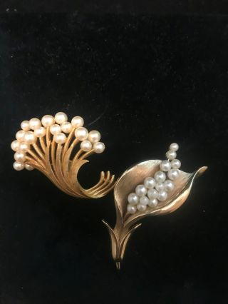 (2) Vintage Crown Trifari Pearl Cluster Brooches
