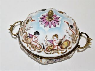 VINTAGE FRENCH CAPODIMONTE STYLE HAND PAINTED PORCELAIN HINGED HANDLED BOX 3