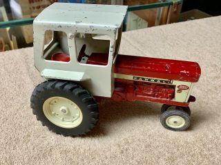 Vintage Ertl Farmall 560 Narrow Front End With Cab 1/16 Hard To Find