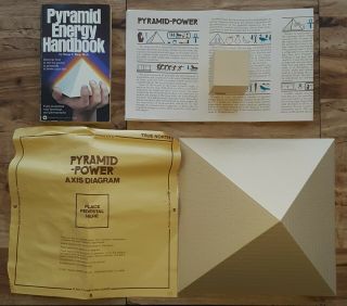 Vintage 1970s Charging Pyramid Power Energy Set Complete W/ Box - 1976