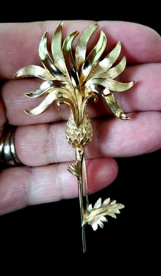 Fabulous Vintage Signed Trifari Brushed Gold Tone 3 1/2 " Flower Stem Brooch Pin