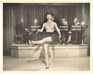 Doris Day Vintage Sexy Leggy Dbw Love Me Or Leave Me Pinup Photo,  1955