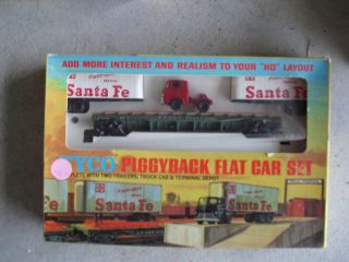 Vintage Ho Scale Tyco Piggyback Flat Car Set Santa Fe