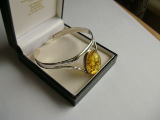 Fabulous & Unusual Vintage Solid Silver Real Amber Statement Bangle Bracelet Vgc