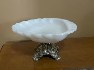 Equisite Vintage Seashell Milk Glass Brass Metal Soap Tray Dish Holder Art Deco 2