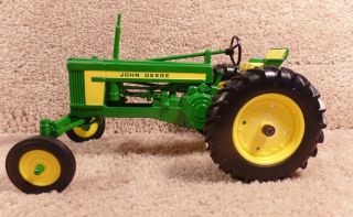 Vintage Ertl 1/16 Scale Diecast John Deere Crop - Row Wide Front Tractor Farm Toy