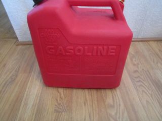 Vintage Chilton 5 1/4 Gallon Vented Gas Can - Model P - 50 3