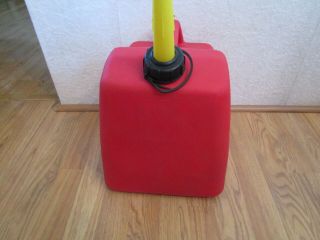Vintage Chilton 5 1/4 Gallon Vented Gas Can - Model P - 50 6