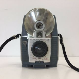 Vintage 1959 Kodak Brownie Flash 20 Film Camera C2