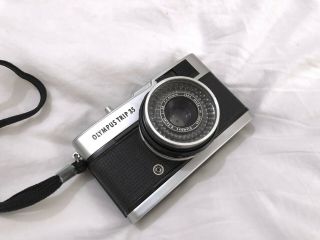 Vintage Olympus Trip 35mm Film Camera W/ 1: 2.  8 | F=40mm Zuiko Lens Japan