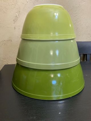 Vintage Pyrex Verde Green Avocado Mixing / Nesting Bowl Set Ships