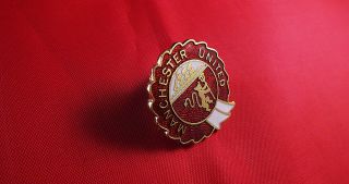 Manchester United - Vintage Rosette Coffer Badge