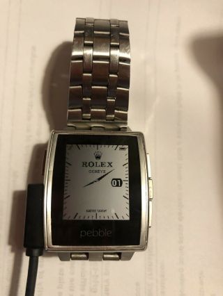 Pebble Smart Watch 102v1 With Silver Band Retro Vintage Before Iwatch 6