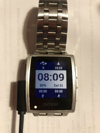 Pebble Smart Watch 102v1 With Silver Band Retro Vintage Before Iwatch 7