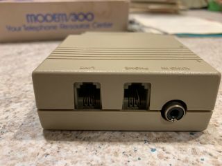 Commodore Vintage Modem 300 for Commodore 128,  64,  SX - 64,  or VIC - 20 Model: 1660 5
