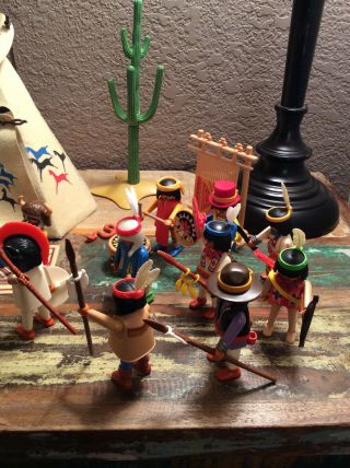 Vintage Playmobil Native American Indian Camp 21 figures,  horses & Many 2