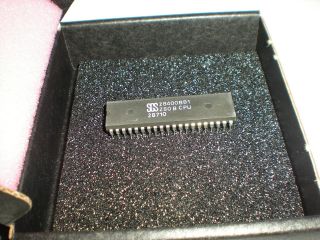 Sgs Or Scs Z8400bb1 Z80b Cpu Chip 40 - Pin Ic 1987 Vintage