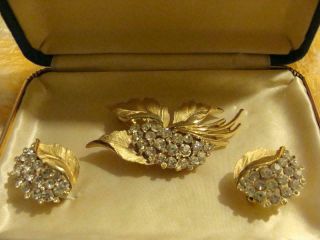 Vintage Crown Trifari Rhinestone Pin & Clip Earrings Set Box Needs Tlc