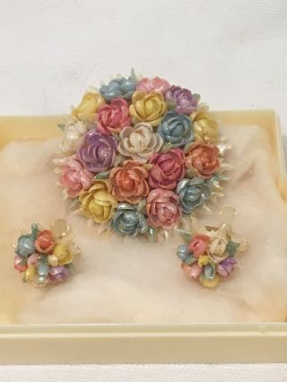 Vintage Jewelry Very Old Sea Shell Flower Brooch Pin And Earring Set Incredible