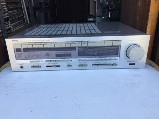 Yamaha R - 100 Natural Sound Stereo Receiver
