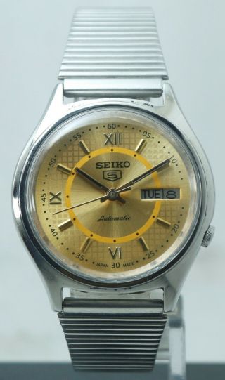 Vintage Seiko 5 Automatic 17 Jewels 7009 Day & Date Japan Made Men 