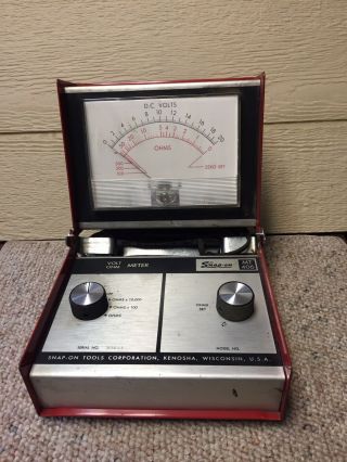 Vintage Snap On Voltage Ohm Meter.  Mt406