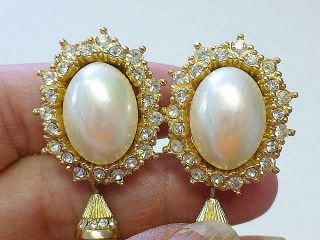 Vintage ChristIan Dior COUTURE GOLD Faux PEARL Rhinestone RUNWAY Dangle Earrings 3