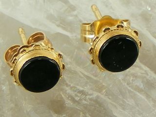 Vintage 14k Yellow Gold Round Black Onyx Filigree Bezel Set Small Stud Earrings