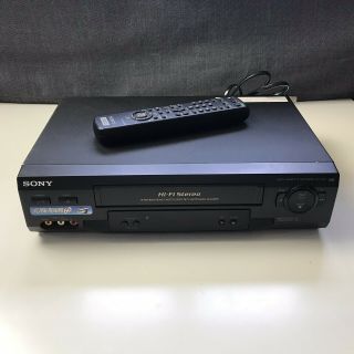 Sony Vcr Vhs Recorder Player Slv - N55 With Remote,  Cables